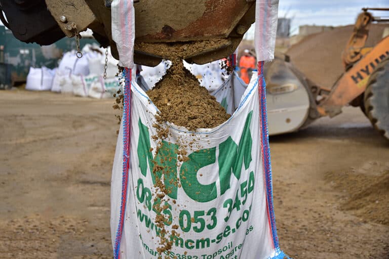 Bulk Bagged Soils & Aggregates Delivery in Surrey, London & Nationwide